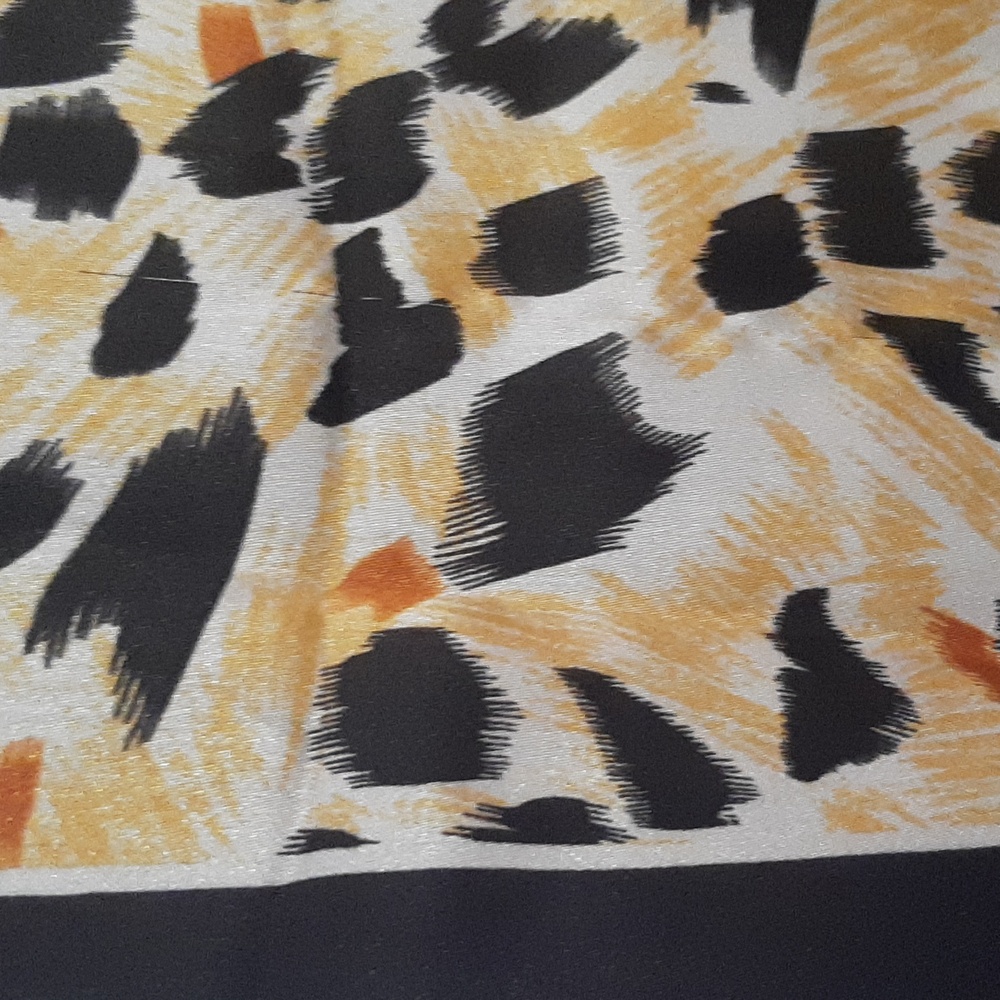 Leopard Print Scarf - Picture 4 of 5